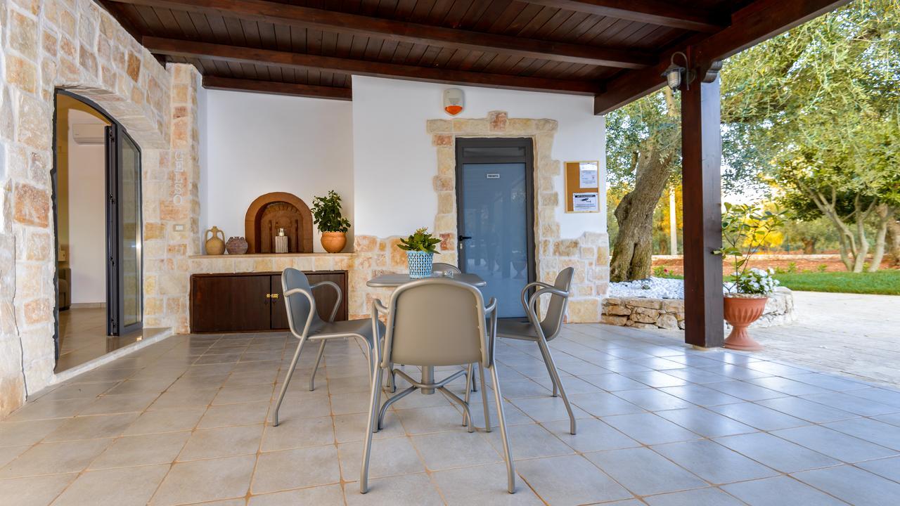 Trullo Degli Augelli Pension San Michele Salentino Buitenkant foto